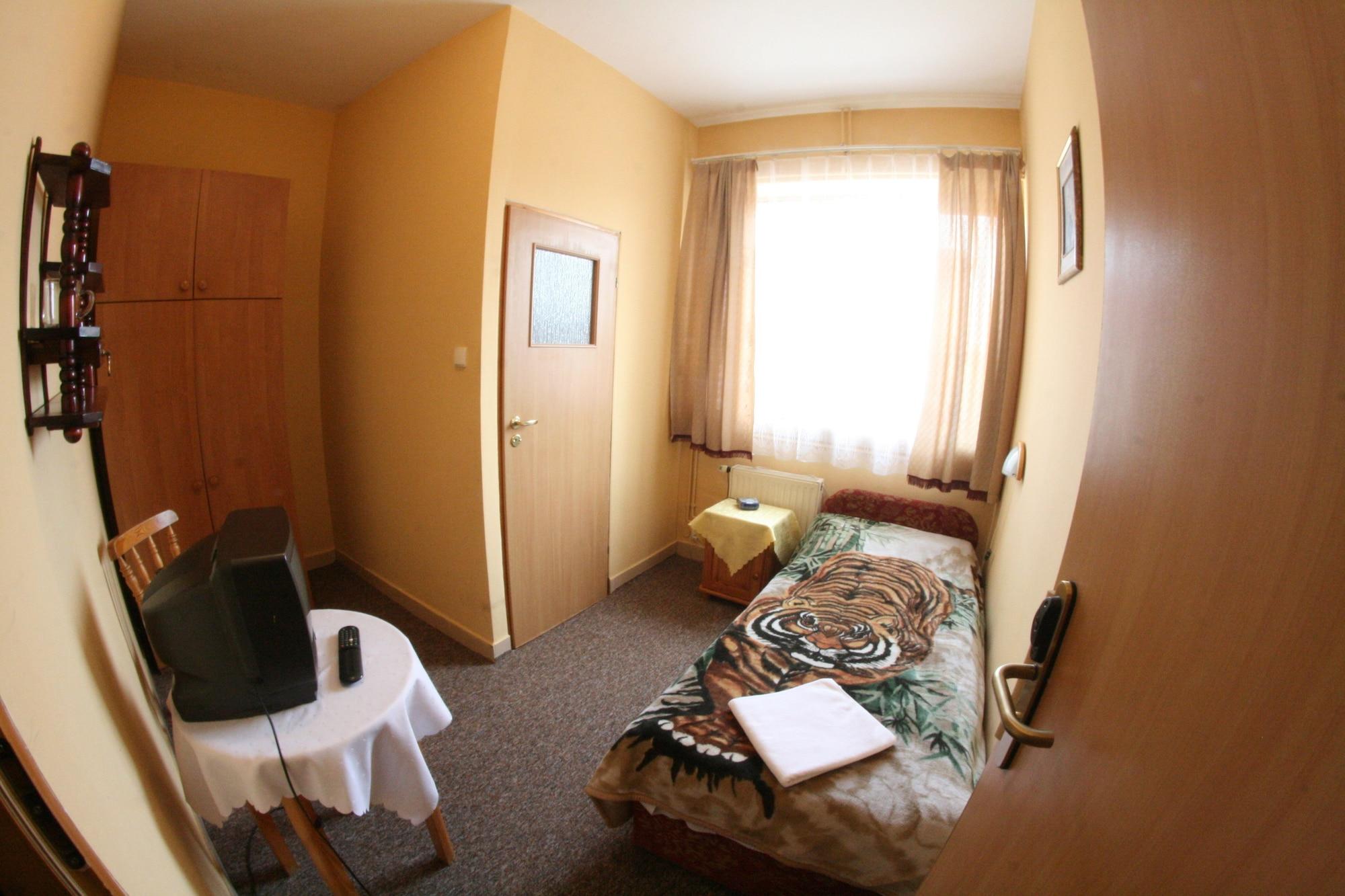 Hotel Daisy Budget Красков Екстериор снимка
