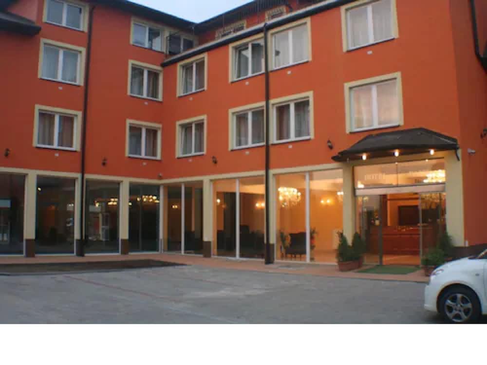 Hotel Daisy Budget Красков Екстериор снимка