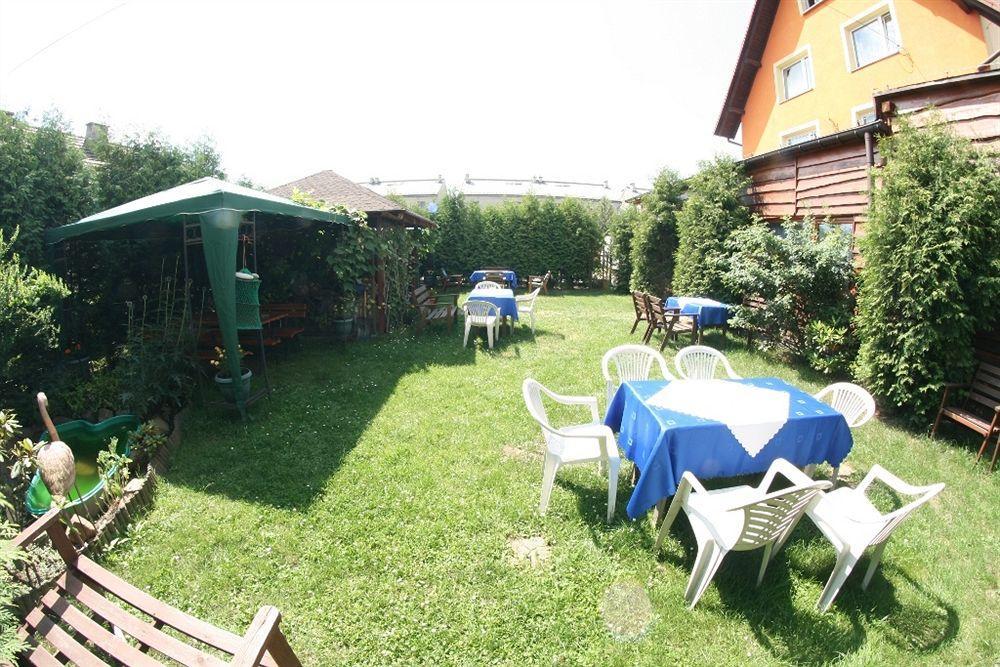 Hotel Daisy Budget Красков Екстериор снимка