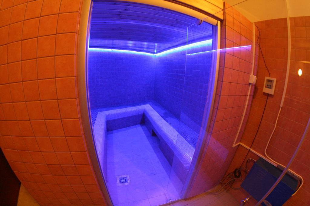 Hotel Daisy Budget Красков Екстериор снимка