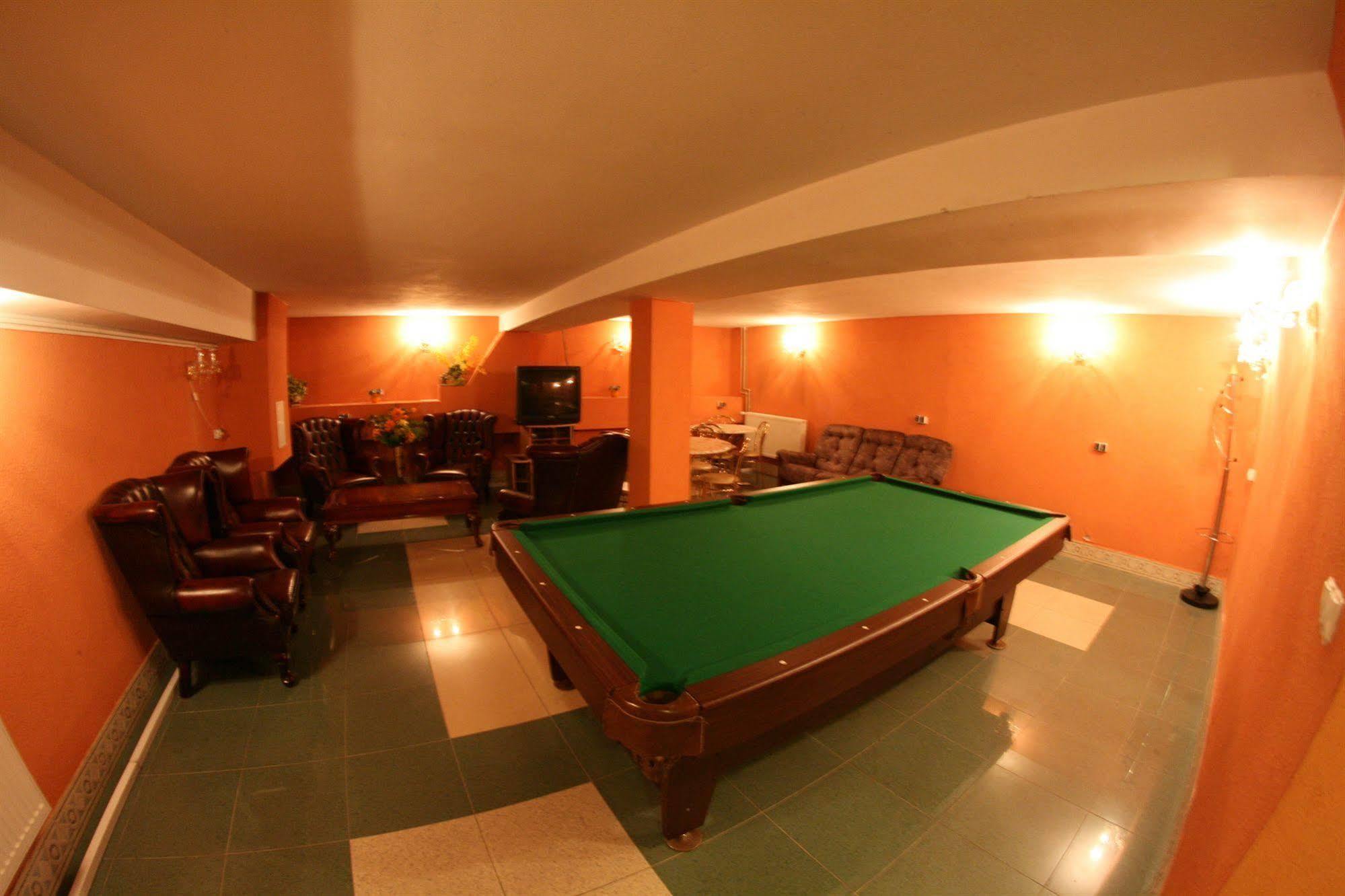 Hotel Daisy Budget Красков Екстериор снимка