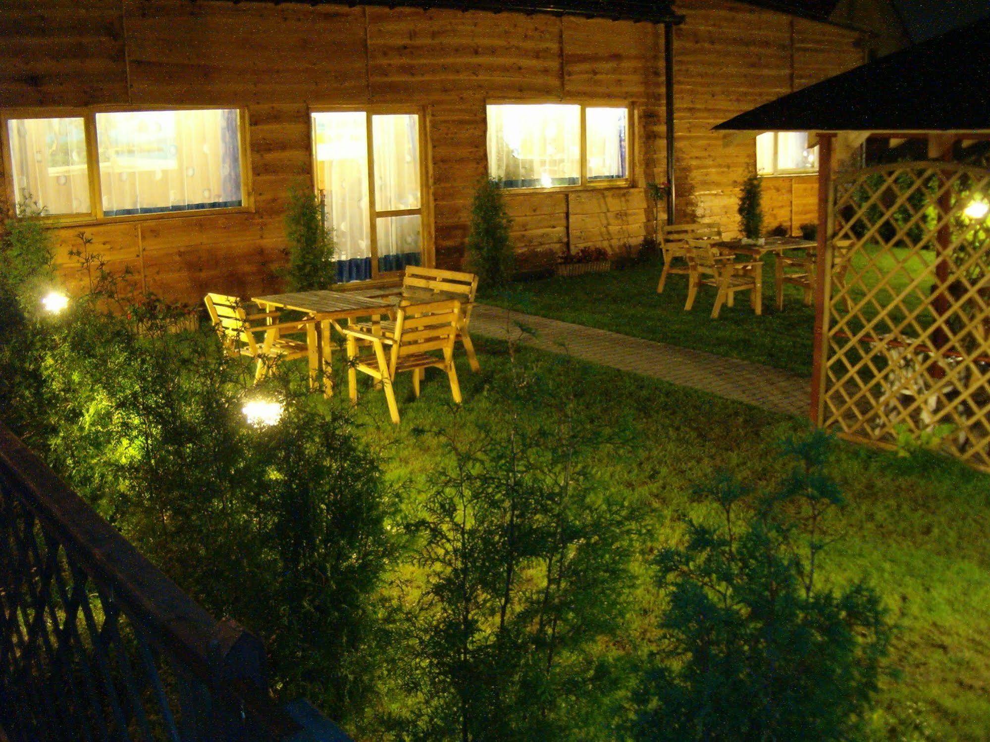 Hotel Daisy Budget Красков Екстериор снимка