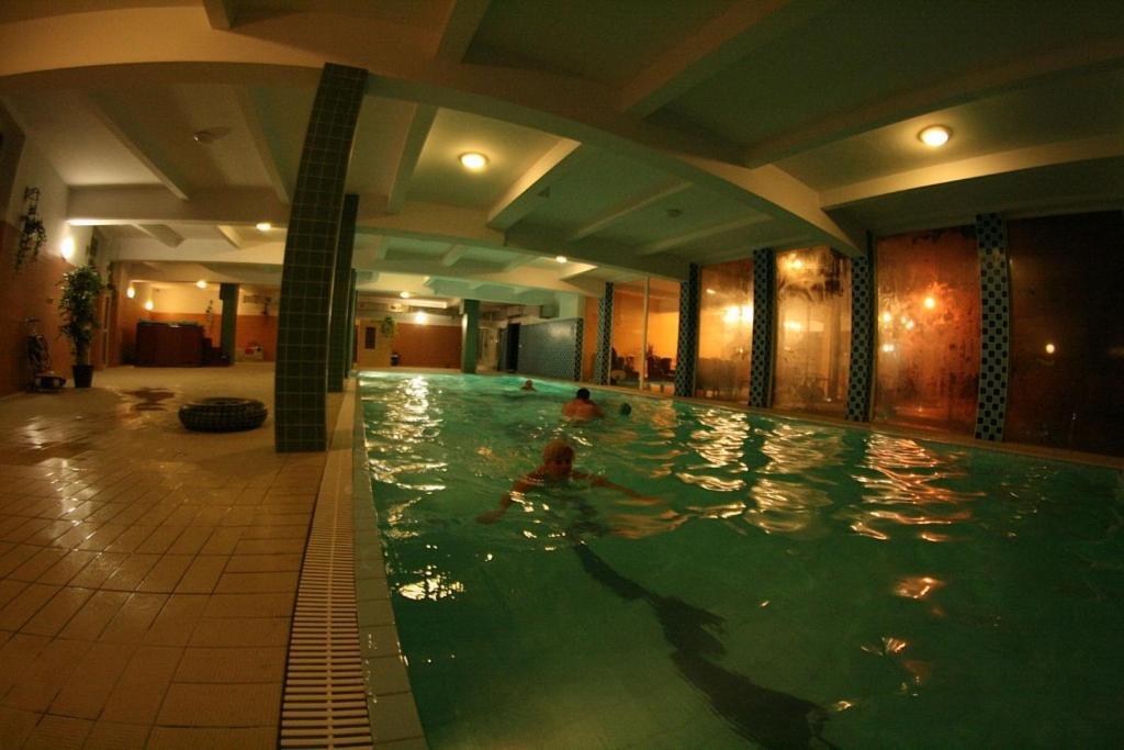 Hotel Daisy Budget Красков Екстериор снимка